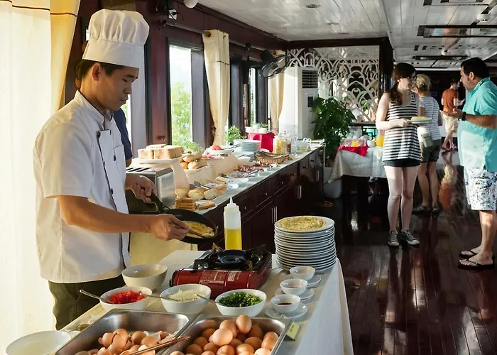  Paloma Cruise Ha Long
