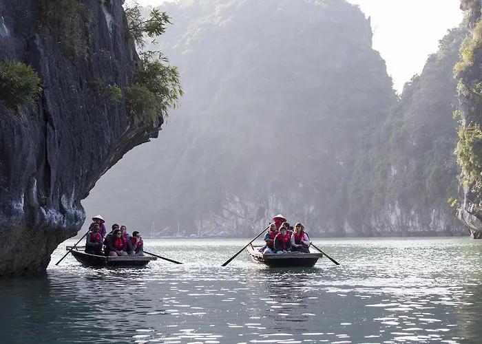 Paloma Cruise  Ha Long