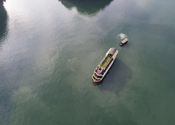 Paloma Cruise Ha Long