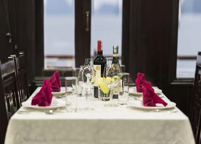 Paloma Cruise 4* Ha Long