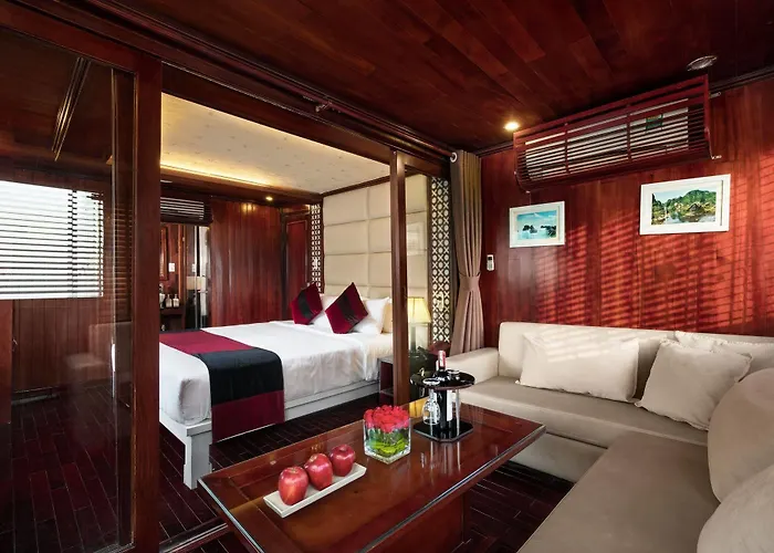  Paloma Cruise Ha Long