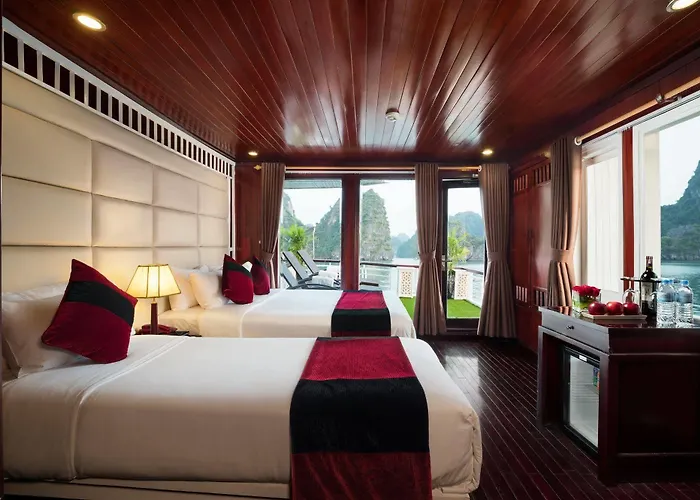 Paloma Cruise